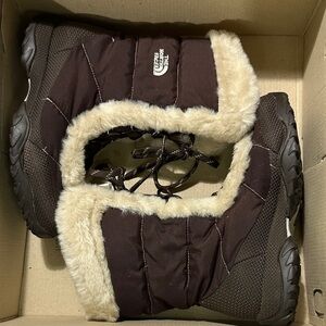 NORTH FACE Brown Winter Boots with Faux Fur
